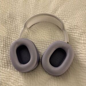 Apple Purple Airpod Max’s